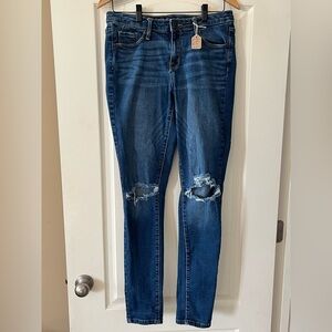 Mossimo Medium Wash Mid Rise Jeans Women’s size 8